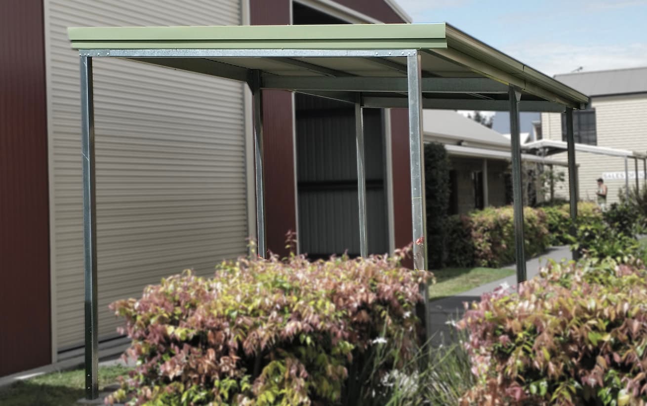 Carport günstig kaufen: Wie Sie mit einem Abstellraum Ordnung schaffen