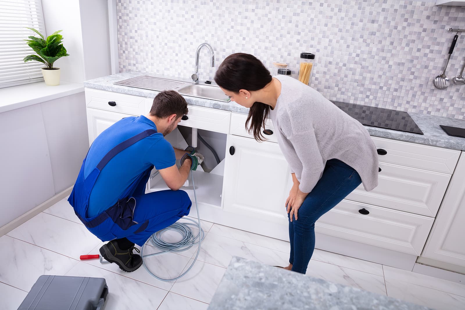 Wie Rohrreinigung in der Nähe Ihr Zuhause vor Wasserschäden schützt