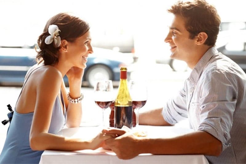 7 Fragen, die Sie bei der Suche nach einer kostenlosen Dating-Site stellen sollten