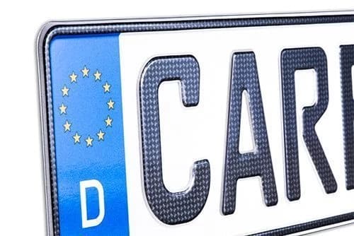 Nummernschilder können viele Phrasen haben!