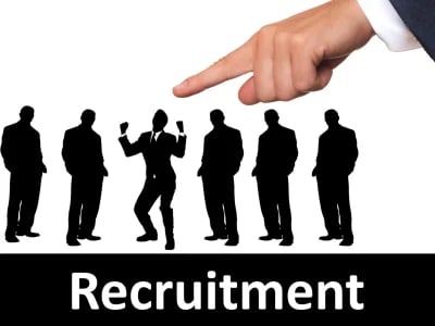 Hier gibt es 10 Tipps für den Arbeitgeber für Personal recruitment, um den