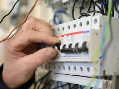 Elektriker Notdienst: Ihre Rettung bei Elektroproblemen