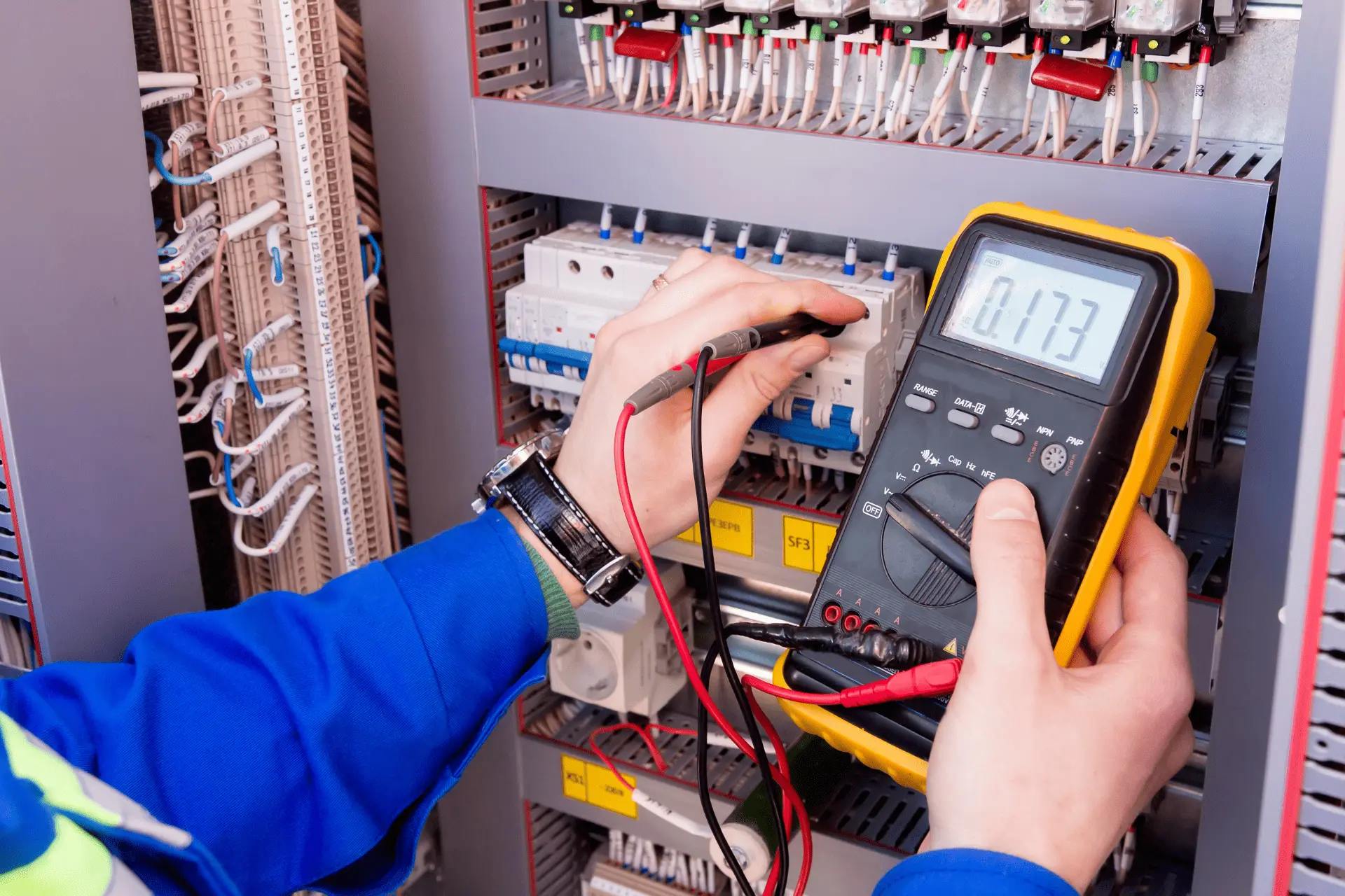 Notfall Elektriker in der Nähe – Ihre Rettung bei nächtlichen Stromproblemen