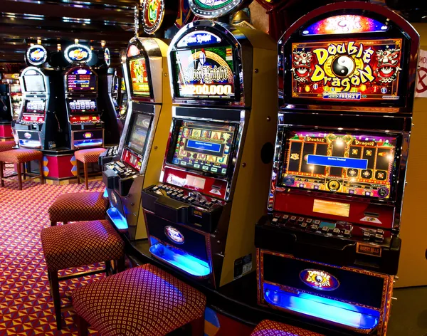 Reise durch die Zeit: Schreiben Sie die Geschichte neu mit dem antiken römischen Thema des Roman888-Slots