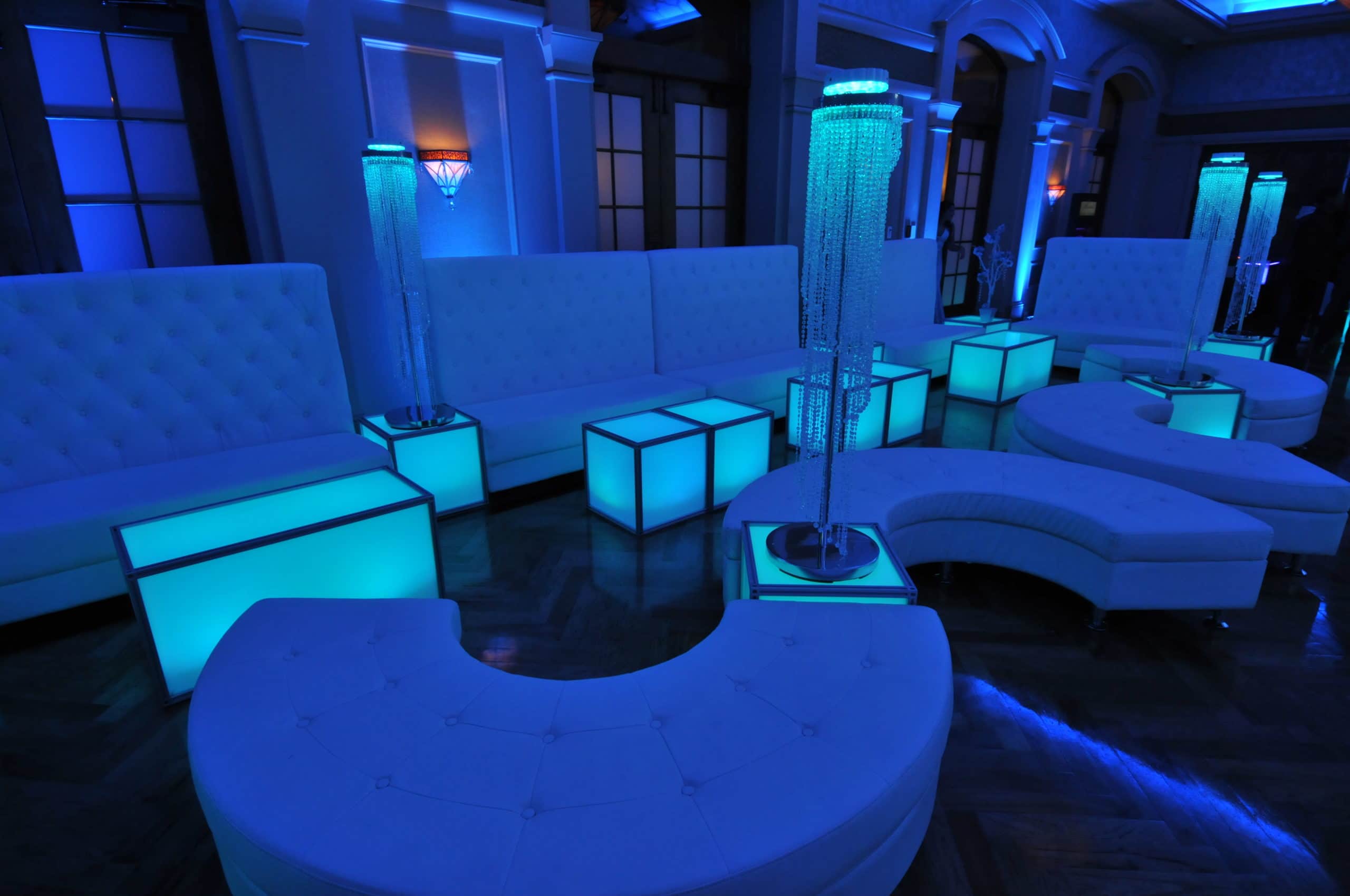 Modulare Lounge-Miete: Flexible Sitzlösungen