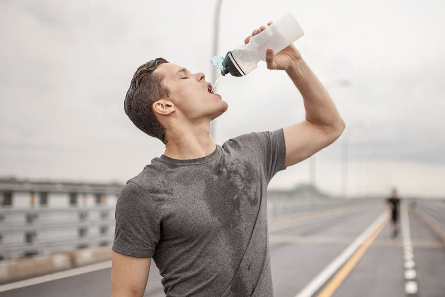 Nachahmung der Naturfrequenzen: Stimmgabeln und Wasserqualität