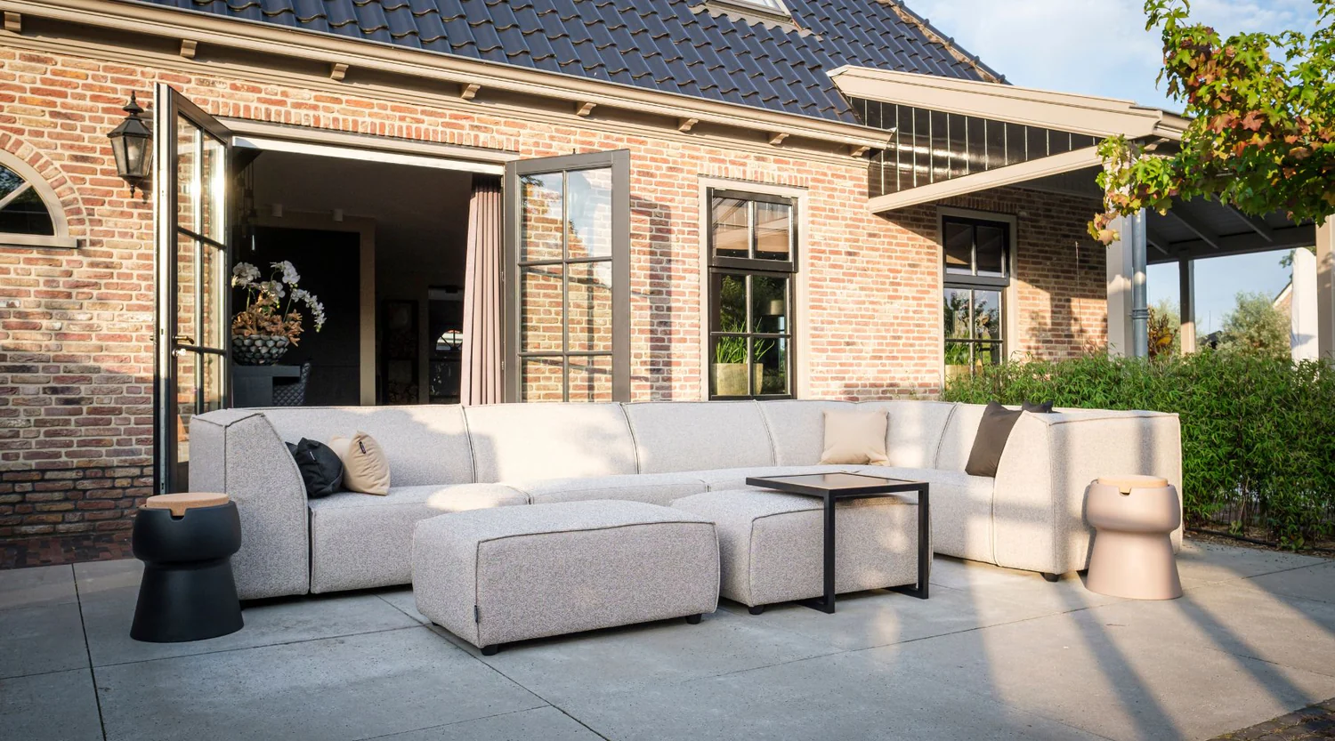 Gartenmöbel-Trends 2025: Moderne Designs mit garantierter Wetterfestigkeit