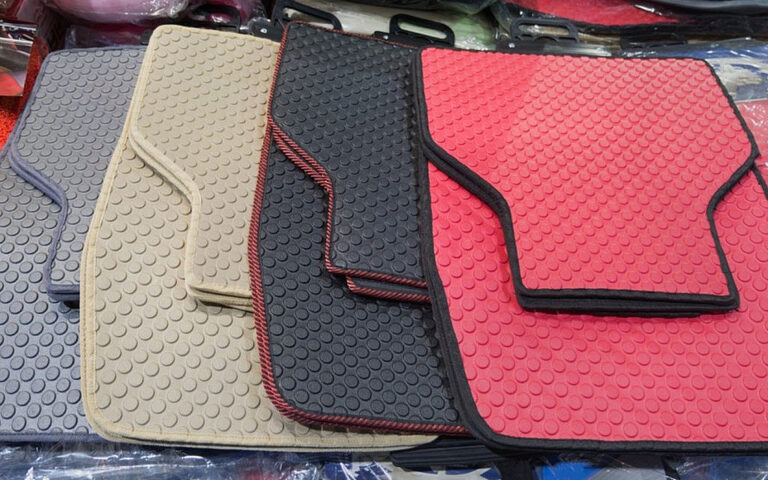 buying-car-mats-body-a-011020210320-1024x640