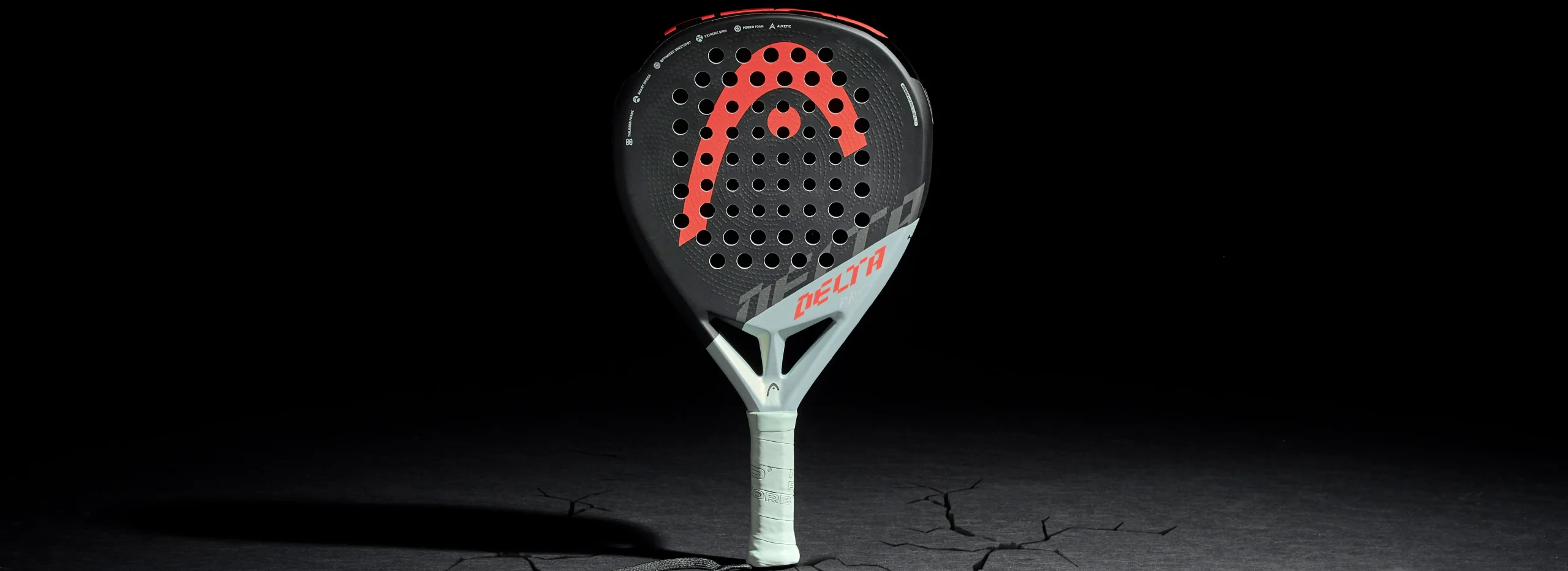 DeltaPro_2022_BeautyShot_WithCracks-1920x7002