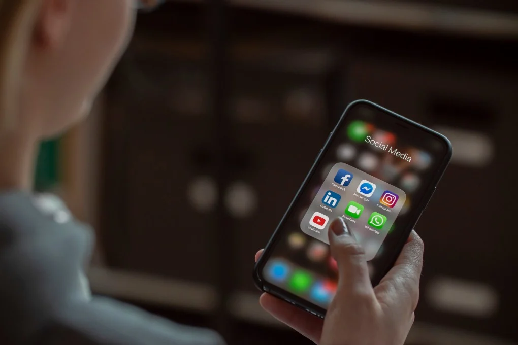 ffcfa2f0-bc70-4b7b-8efc-41907c6e110f_beda2a8c